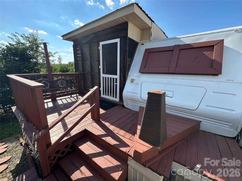 108 Robin Lane, New London, NC 28127.  MLS# CAR4410799, YatesRealty ID 49249. 