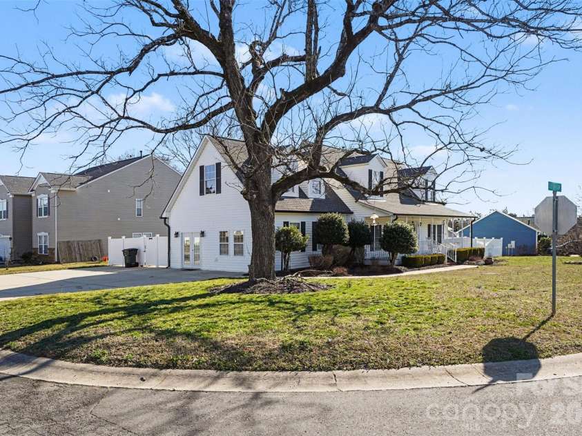 404 Brookhollow Drive, York, SC 29745.  MLS# CAR4341964, YatesRealty ID 4925. 