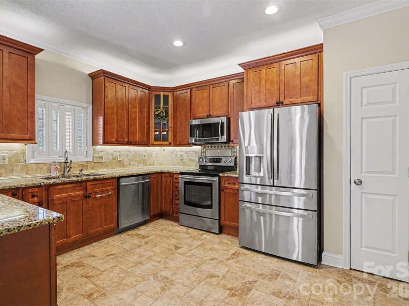 404 Brookhollow Drive, York, SC 29745.  MLS# CAR4341964, YatesRealty ID 4925. 