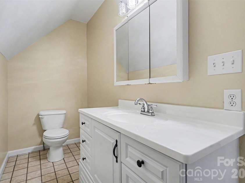404 Brookhollow Drive, York, SC 29745.  MLS# CAR4341964, YatesRealty ID 4925. 