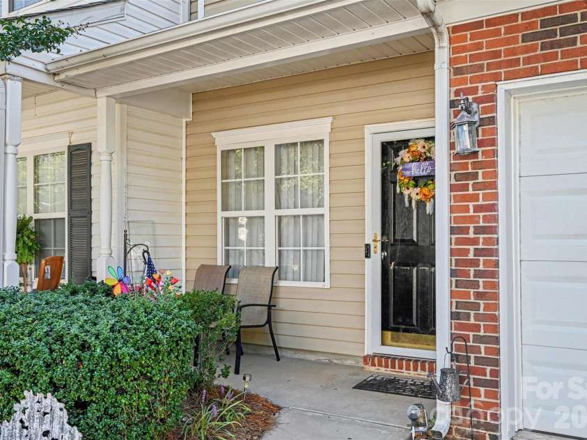 539 Delta Drive, Fort Mill, SC 29715.  MLS# CAR4421805, YatesRealty ID 49250. Covered front entry