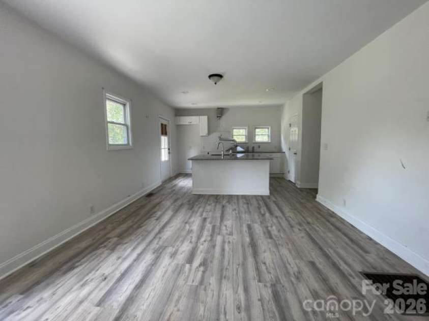 308 Oakland Avenue, Belmont, NC 28012.  MLS# CAR4422205, YatesRealty ID 49253. 