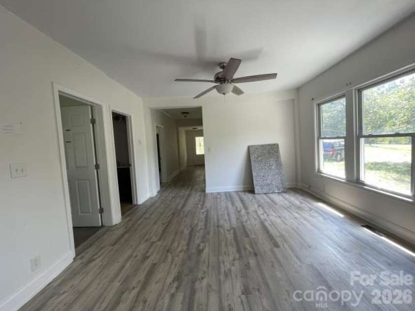 308 Oakland Avenue, Belmont, NC 28012.  MLS# CAR4422205, YatesRealty ID 49253. 