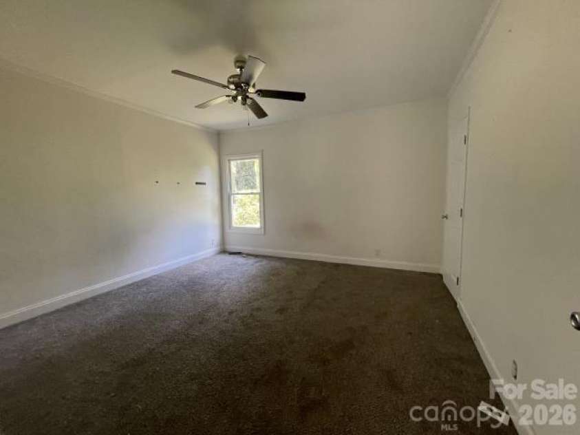 308 Oakland Avenue, Belmont, NC 28012.  MLS# CAR4422205, YatesRealty ID 49253. 