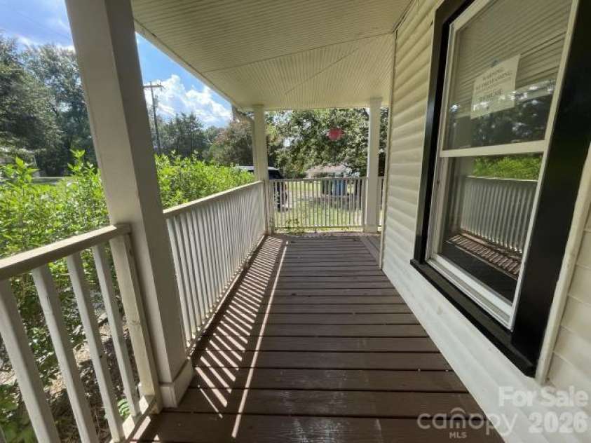 308 Oakland Avenue, Belmont, NC 28012.  MLS# CAR4422205, YatesRealty ID 49253. 