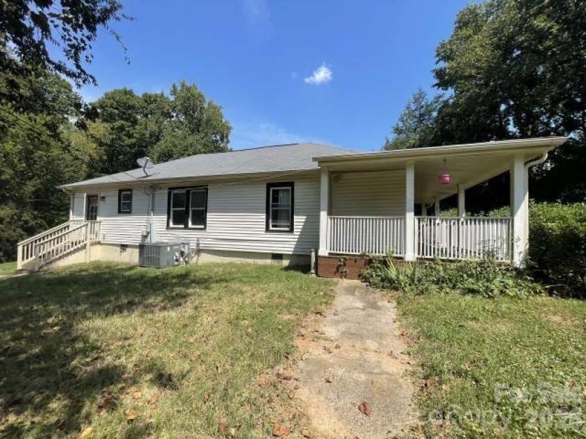 308 Oakland Avenue, Belmont, NC 28012.  MLS# CAR4422205, YatesRealty ID 49253. 