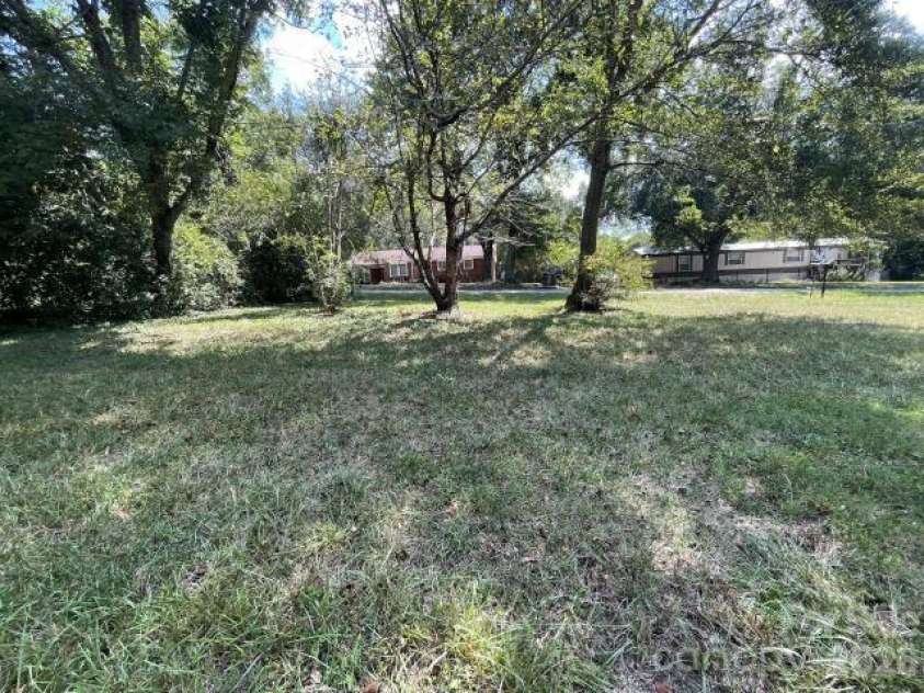 308 Oakland Avenue, Belmont, NC 28012.  MLS# CAR4422205, YatesRealty ID 49253. 