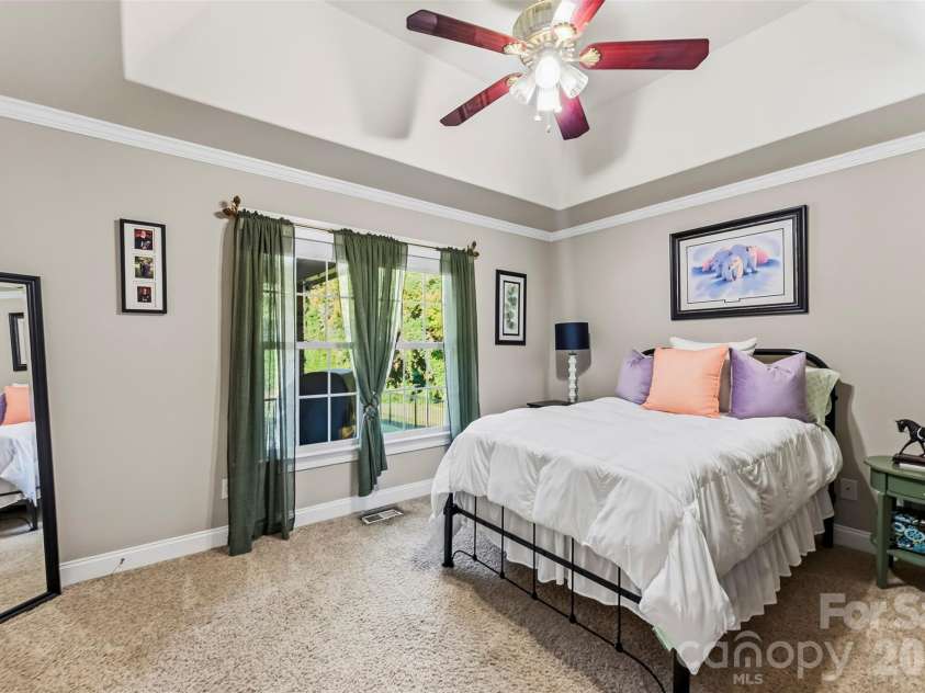 1277 White Pond Drive, Gastonia, NC 28056.  MLS# CAR4421305, YatesRealty ID 49254. 