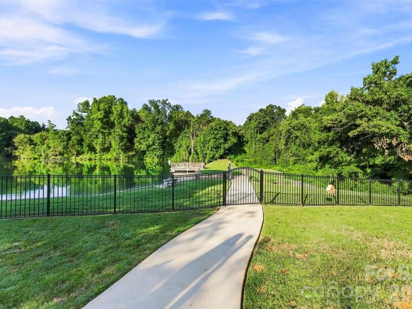 1277 White Pond Drive, Gastonia, NC 28056.  MLS# CAR4421305, YatesRealty ID 49254. 