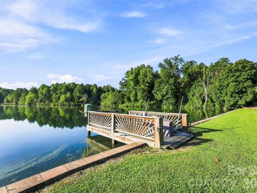 1277 White Pond Drive, Gastonia, NC 28056.  MLS# CAR4421305, YatesRealty ID 49254. 