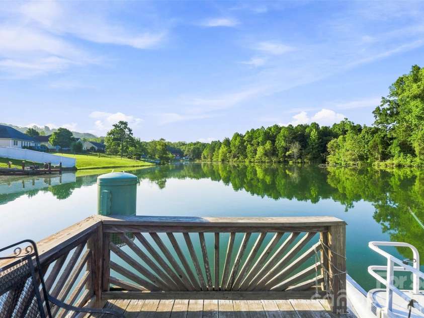 1277 White Pond Drive, Gastonia, NC 28056.  MLS# CAR4421305, YatesRealty ID 49254. 
