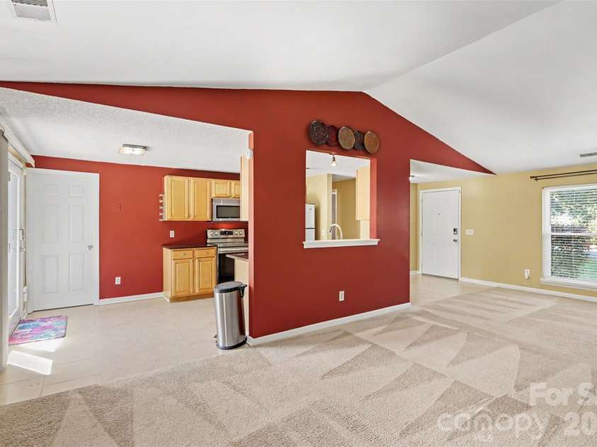 3001 Old House Circle, Matthews, NC 28105.  MLS# CAR4415033, YatesRealty ID 49255. 