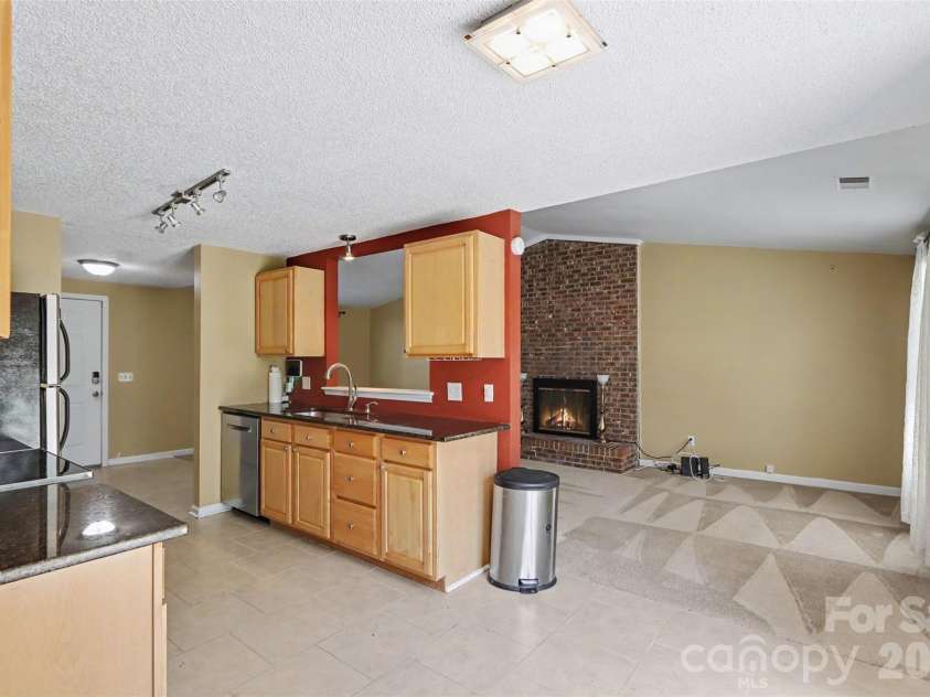 3001 Old House Circle, Matthews, NC 28105.  MLS# CAR4415033, YatesRealty ID 49255. 