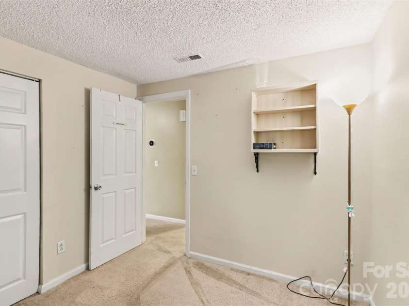 3001 Old House Circle, Matthews, NC 28105.  MLS# CAR4415033, YatesRealty ID 49255. 