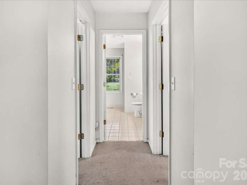 6712 Mexico Road, Concord, NC 28025.  MLS# CAR4400821, YatesRealty ID 49257. Large hallways.