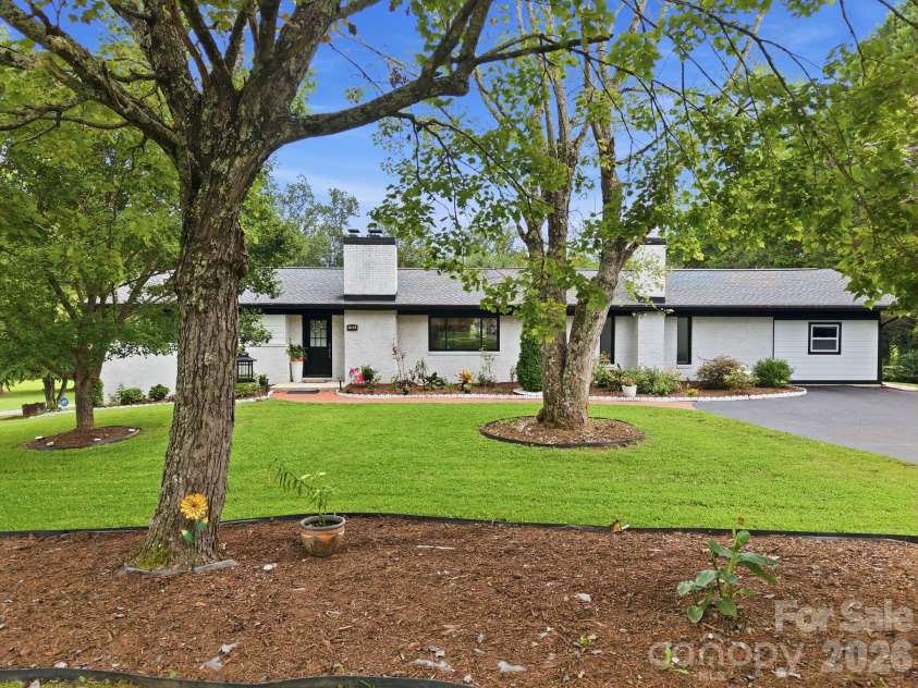 364 Pace Road, Hendersonville, NC 28792.  MLS# CAR4421854, YatesRealty ID 49258. 