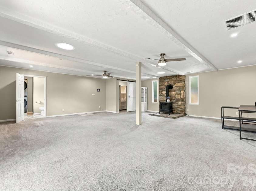 364 Pace Road, Hendersonville, NC 28792.  MLS# CAR4421854, YatesRealty ID 49258. 