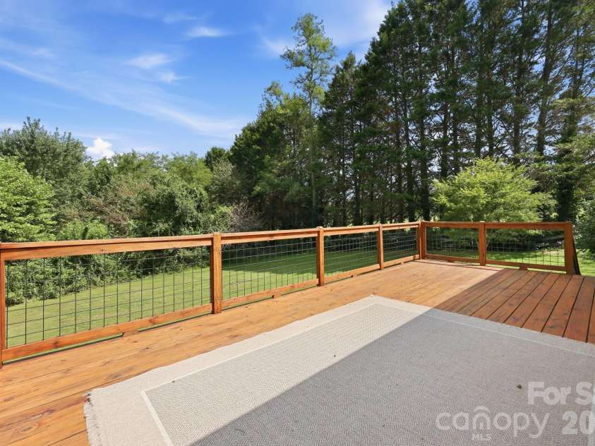 364 Pace Road, Hendersonville, NC 28792.  MLS# CAR4421854, YatesRealty ID 49258. 