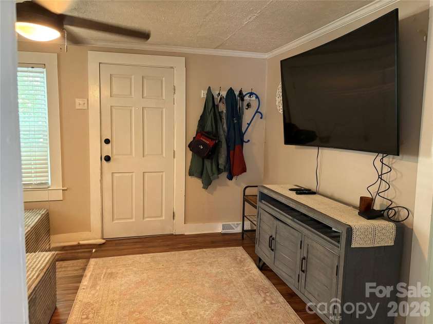 408 McCoy Cove Road, Black Mountain, NC 28711.  MLS# CAR4422151, YatesRealty ID 49259. 