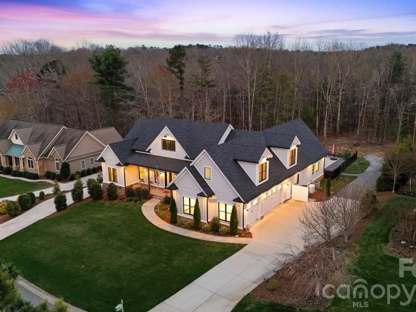 762 River Bend Drive, Granite Falls, NC 28630.  MLS# CAR4354420, YatesRealty ID 4926. 