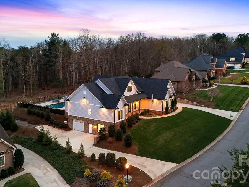 762 River Bend Drive, Granite Falls, NC 28630.  MLS# CAR4354420, YatesRealty ID 4926. 