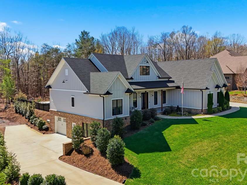762 River Bend Drive, Granite Falls, NC 28630.  MLS# CAR4354420, YatesRealty ID 4926. 