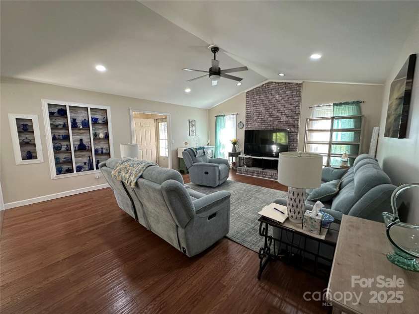 818 Rubens Road, Concord, NC 28027.  MLS# CAR4309635, YatesRealty ID 4926. Another Great room view 