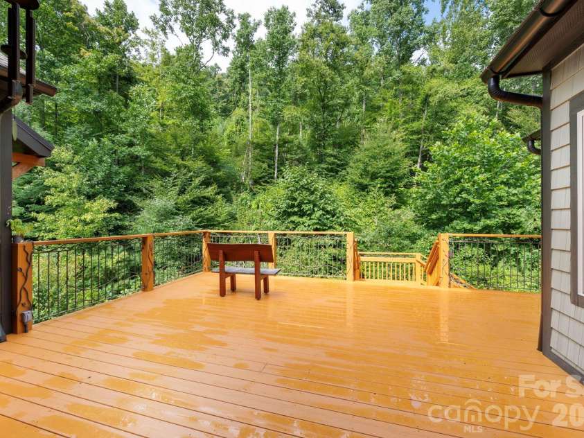 18 Hawks Pointe Lane, Weaverville, NC 28787.  MLS# CAR4413852, YatesRealty ID 49260. 