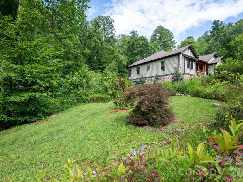 18 Hawks Pointe Lane, Weaverville, NC 28787.  MLS# CAR4413852, YatesRealty ID 49260. 