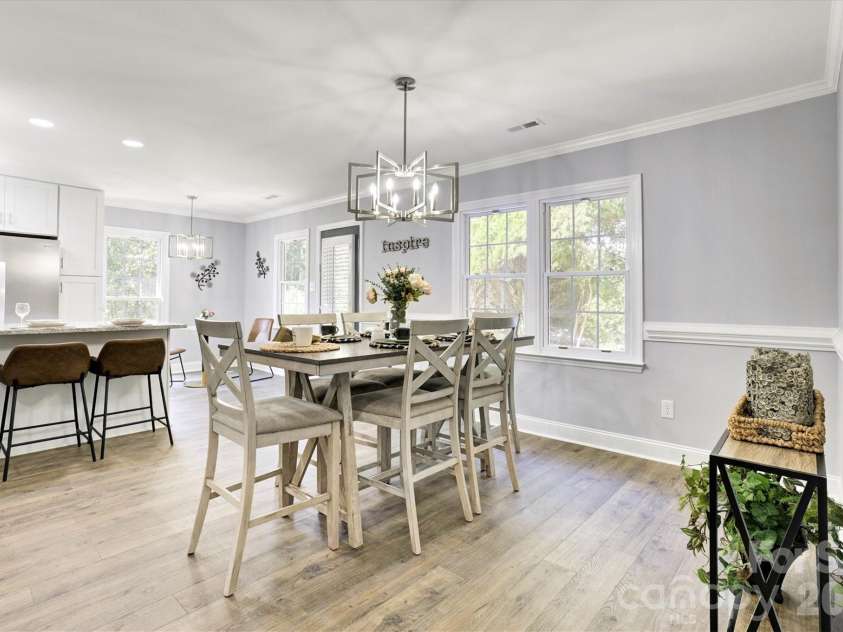 201 Sandymead Road, Matthews, NC 28105.  MLS# CAR4422049, YatesRealty ID 49263. 