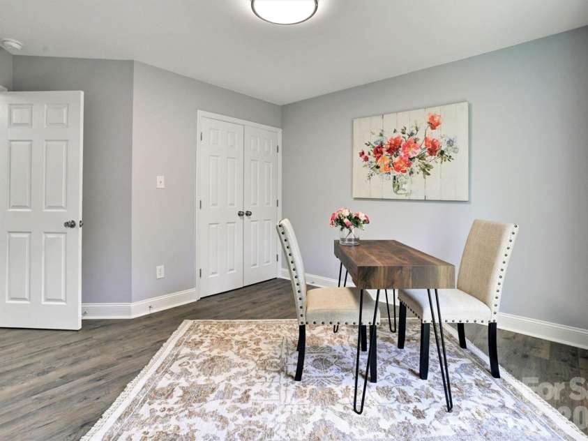 201 Sandymead Road, Matthews, NC 28105.  MLS# CAR4422049, YatesRealty ID 49263. 