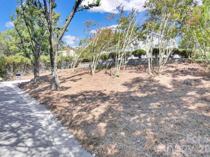 201 Sandymead Road, Matthews, NC 28105.  MLS# CAR4422049, YatesRealty ID 49263. 