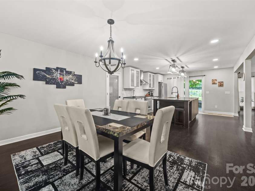 13 Bald Eagle Road, Lake Wylie, SC 29710.  MLS# CAR4387619, YatesRealty ID 49266. Dining Area