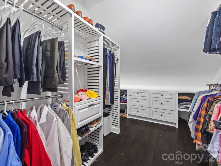 13 Bald Eagle Road, Lake Wylie, SC 29710.  MLS# CAR4387619, YatesRealty ID 49266. Primary Suite Closet