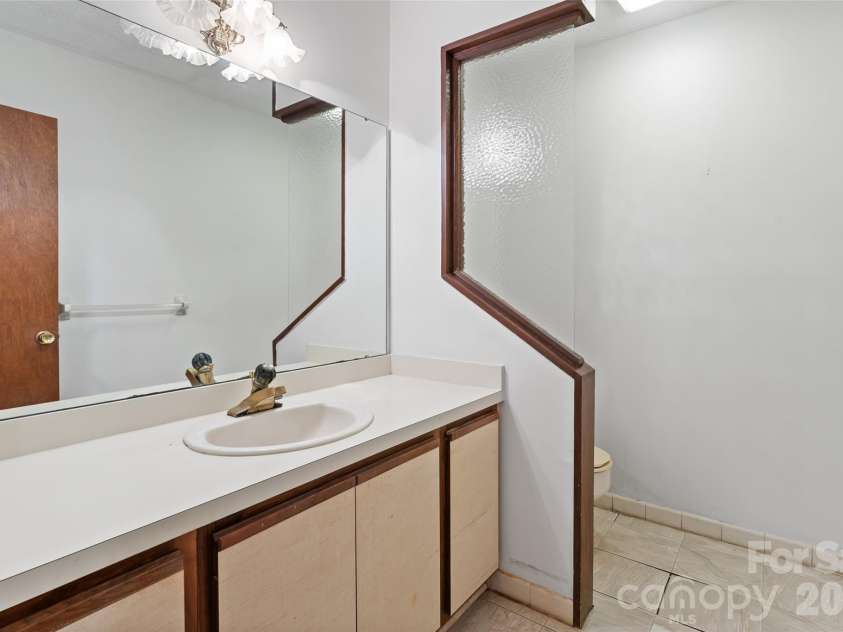 99 Odonald Road, Asheville, NC 28806.  MLS# CAR4326720, YatesRealty ID 4927. 