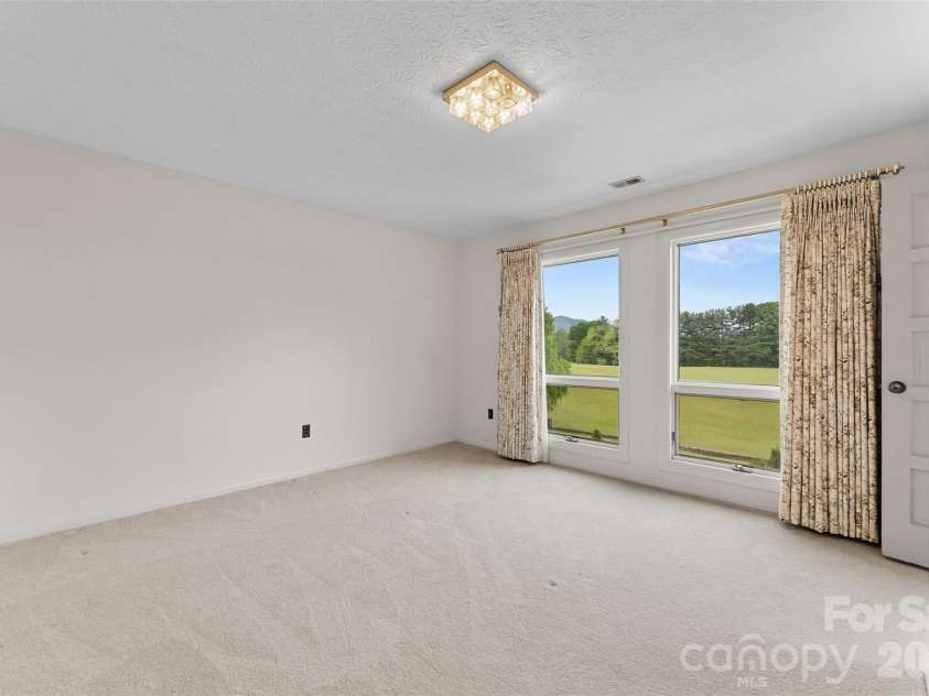 99 Odonald Road, Asheville, NC 28806.  MLS# CAR4326720, YatesRealty ID 4927. 