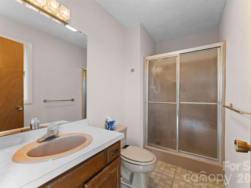 99 Odonald Road, Asheville, NC 28806.  MLS# CAR4326720, YatesRealty ID 4927. 
