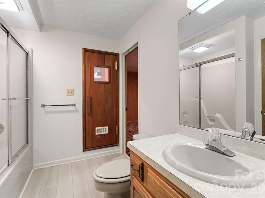 99 Odonald Road, Asheville, NC 28806.  MLS# CAR4326720, YatesRealty ID 4927. 