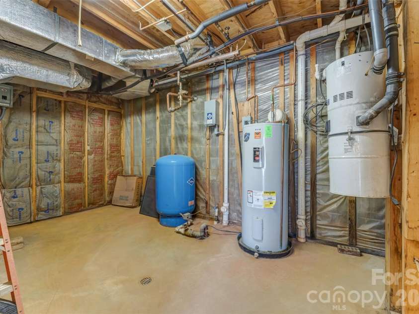 99 Odonald Road, Asheville, NC 28806.  MLS# CAR4326720, YatesRealty ID 4927. 