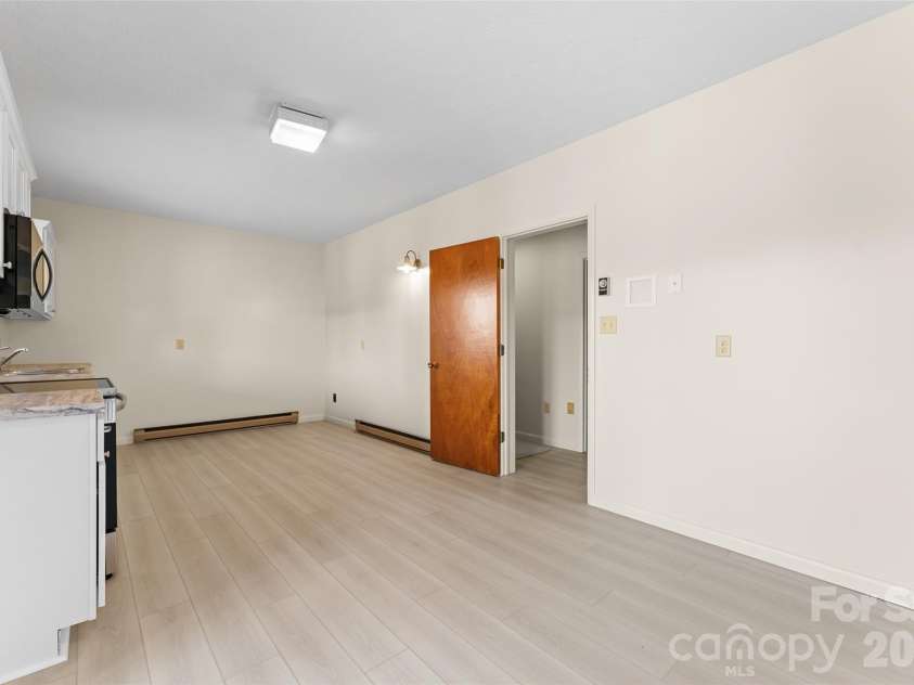 99 Odonald Road, Asheville, NC 28806.  MLS# CAR4326720, YatesRealty ID 4927. 