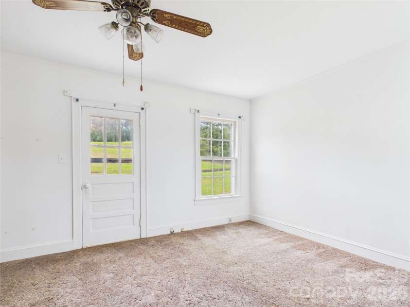 107 Mimosa Avenue, Rhodhiss, NC 28630.  MLS# CAR4421754, YatesRealty ID 49271. 