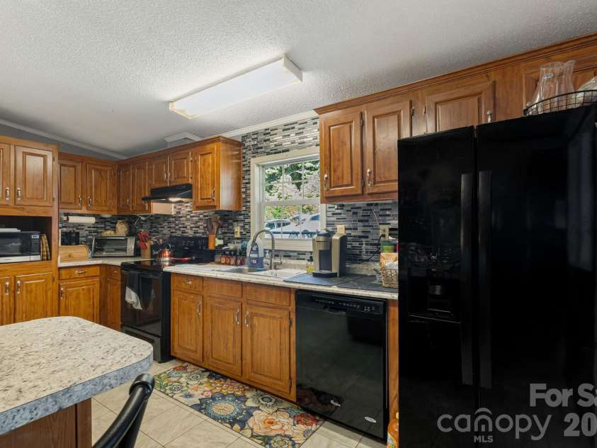 96 Fallswood Court, Hendersonville, NC 28739.  MLS# CAR4422218, YatesRealty ID 49273. Kitchen