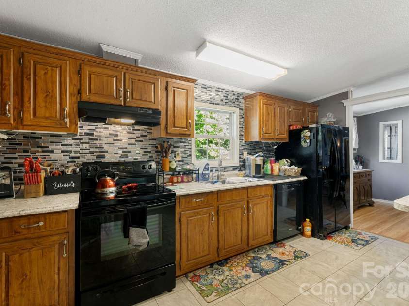 96 Fallswood Court, Hendersonville, NC 28739.  MLS# CAR4422218, YatesRealty ID 49273. Kitchen