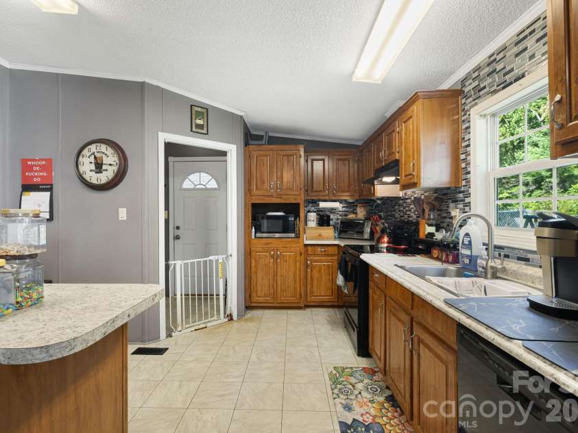 96 Fallswood Court, Hendersonville, NC 28739.  MLS# CAR4422218, YatesRealty ID 49273. Kitchen