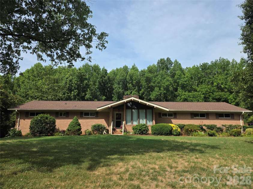 2413 Wedgewood Drive, Salisbury, NC 28146.  MLS# CAR4412766, YatesRealty ID 49275. 