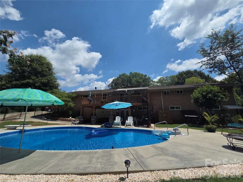 2413 Wedgewood Drive, Salisbury, NC 28146.  MLS# CAR4412766, YatesRealty ID 49275. 