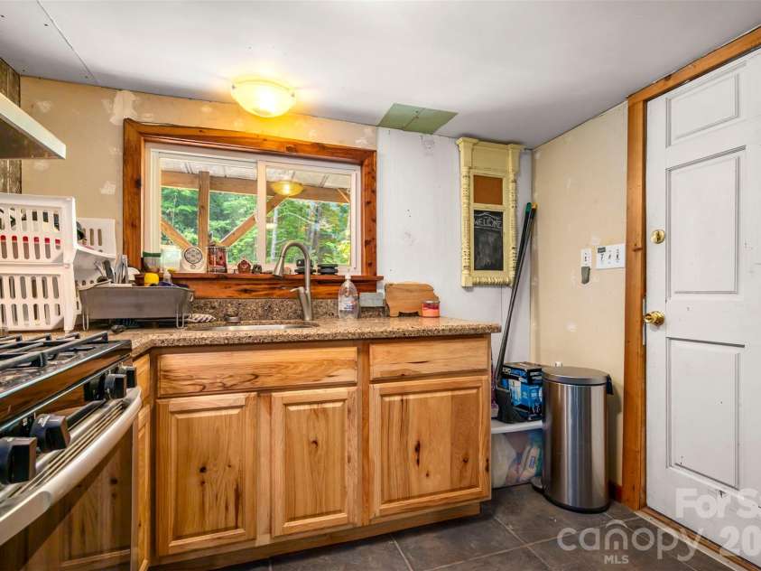 1008 Hardison Falls Trail, Hendersonville, NC 28792.  MLS# CAR4417588, YatesRealty ID 49276. 