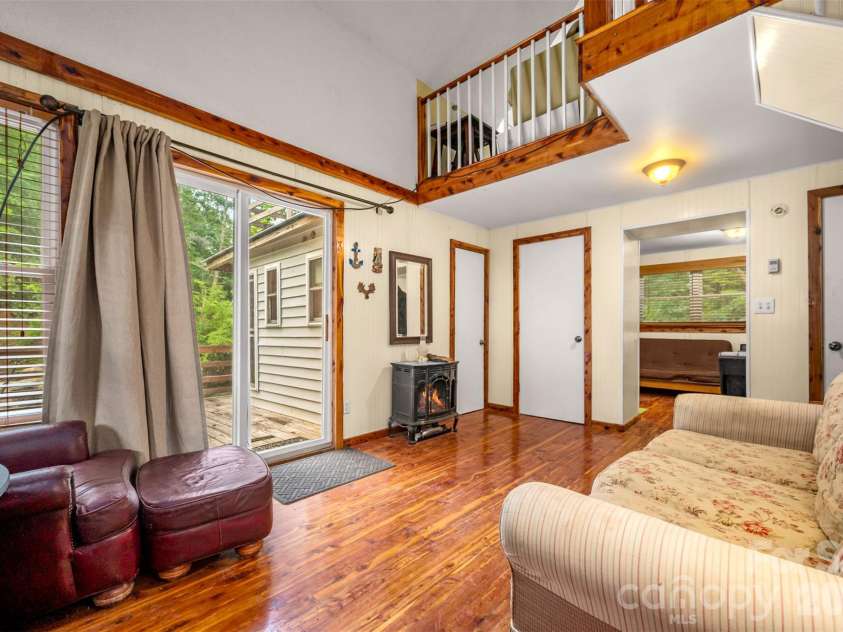 1008 Hardison Falls Trail, Hendersonville, NC 28792.  MLS# CAR4417588, YatesRealty ID 49276. 