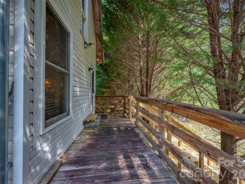 1008 Hardison Falls Trail, Hendersonville, NC 28792.  MLS# CAR4417588, YatesRealty ID 49276. 