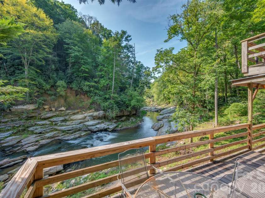 1008 Hardison Falls Trail, Hendersonville, NC 28792.  MLS# CAR4417588, YatesRealty ID 49276. 